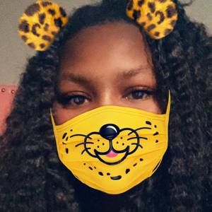 Meet your Posher, Rae